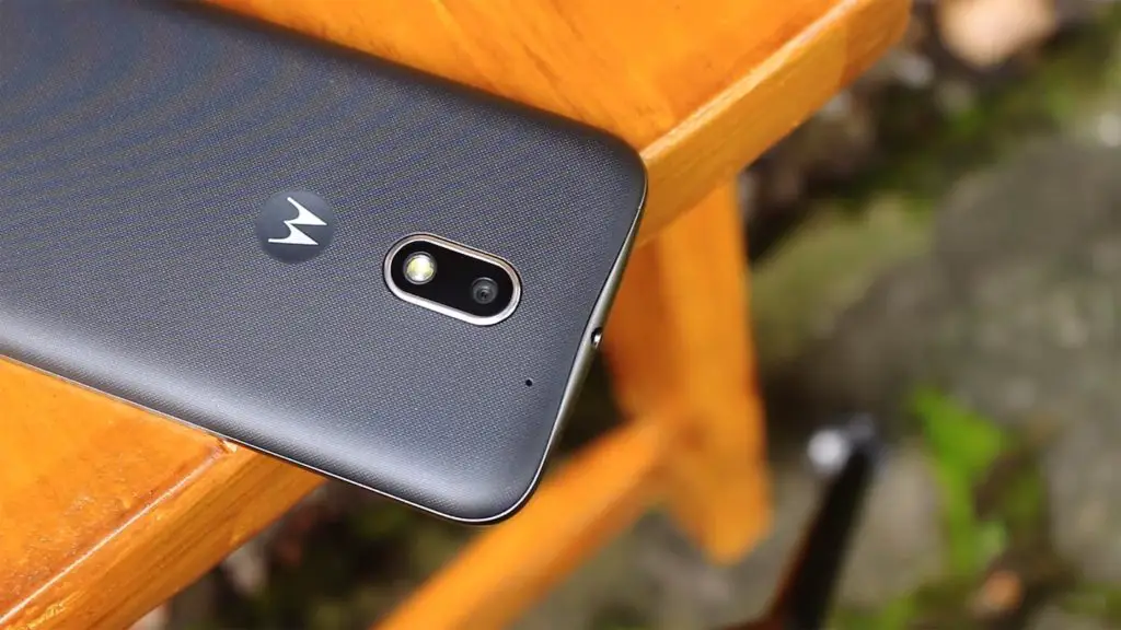 Moto E3 Back Side on the Table