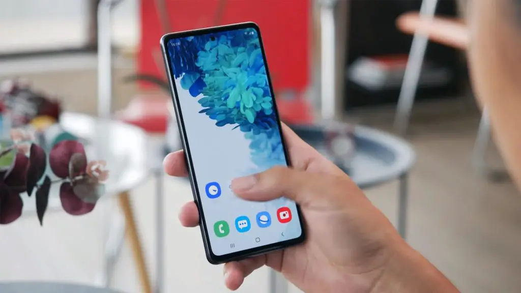 Samsung Galaxy S20 FE 4G Unlocked Home Screen