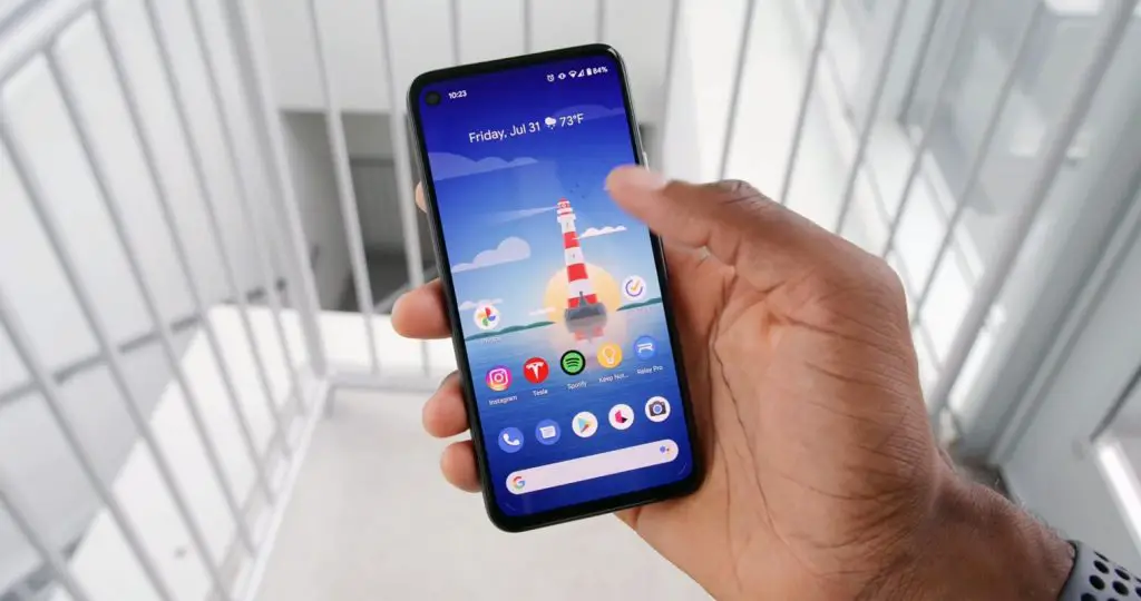 Google Pixel 4a Home Screen on the hand