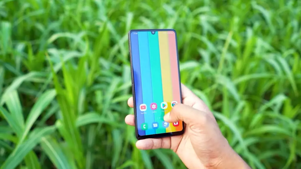 samsung galaxy m42 rainbow home screen image