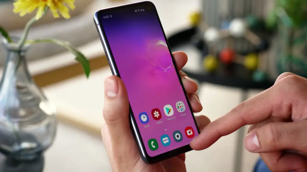 samsung galaxy s10e home screen