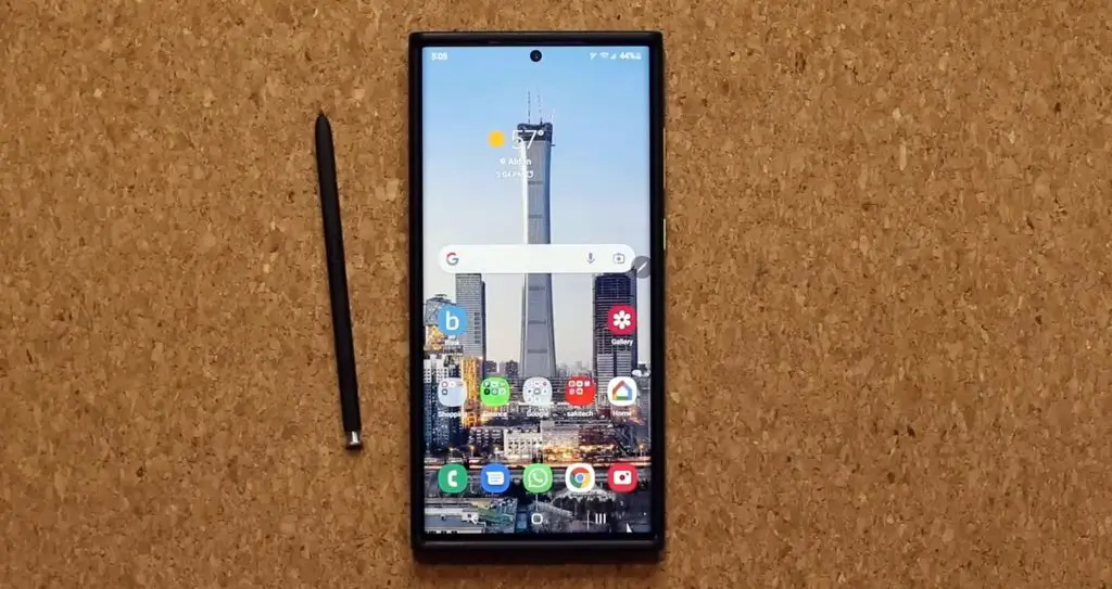 Samsung Galaxy S22 with S Pen