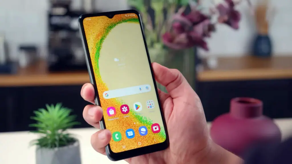 samsung galaxy a04s home screen