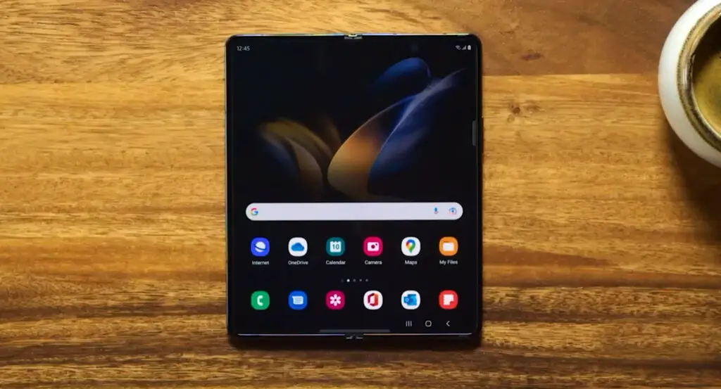 samsung galaxy z fold 4 in table