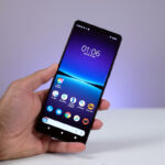 xperia 1 IV unlock screen in hand